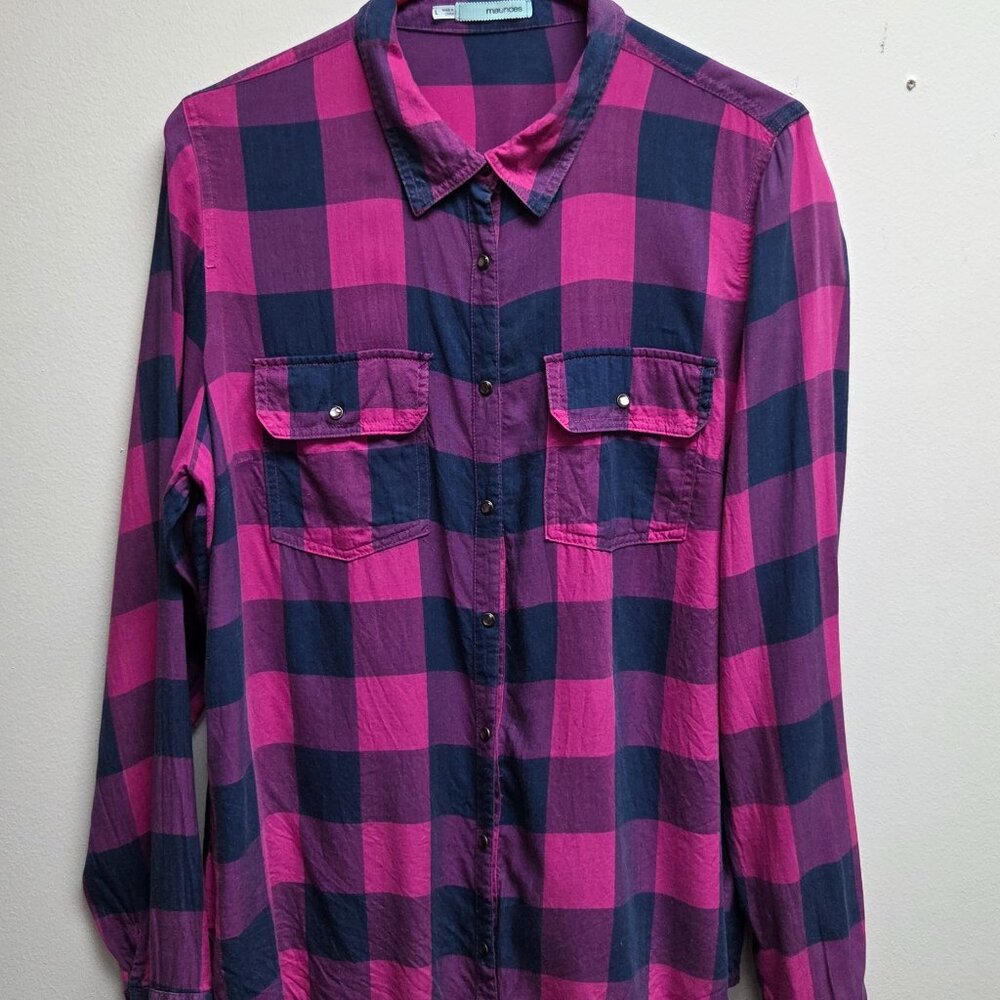 Large Maurices Button Down Shirt